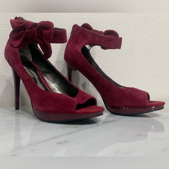 Carlos Santana Suede High Heeled Shoes With Bow Ankle Strap - Picture 3 of 9